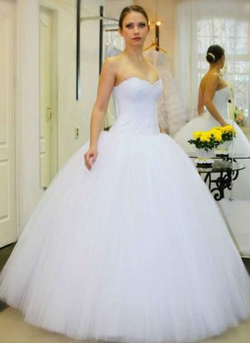 Модное свадебное платье