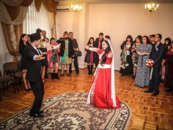 Татарские песни на свадьбу: лучшие свадебные композиции
