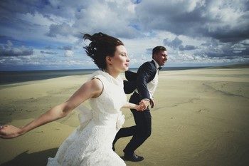 Невеста убегает от жениха