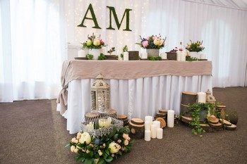 Свадебный стол: декор и оформление